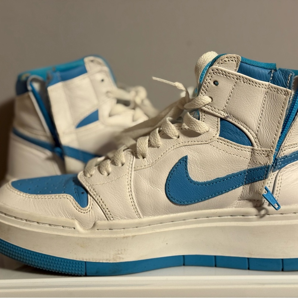 Nike Women's High-Top Sneakers in White and Blue
